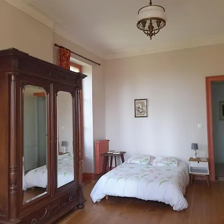 Au Chateau Holiday home *