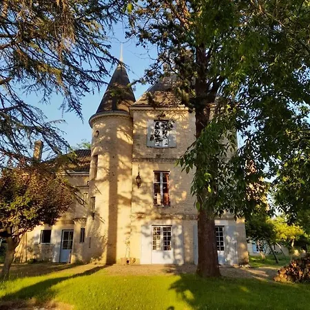 Au Chateau