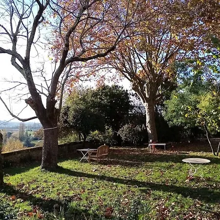 Au Chateau *
